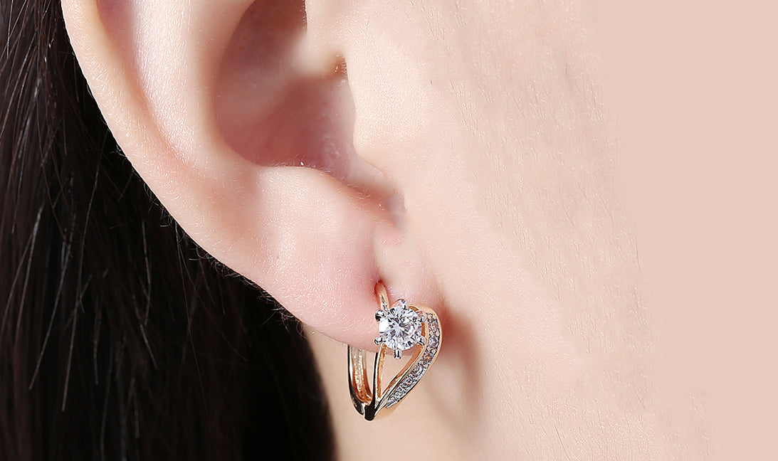 14K Gold Plating White Curved Harp Clip On Earrings