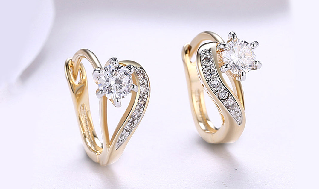 14K Gold Plating White Curved Harp Clip On Earrings