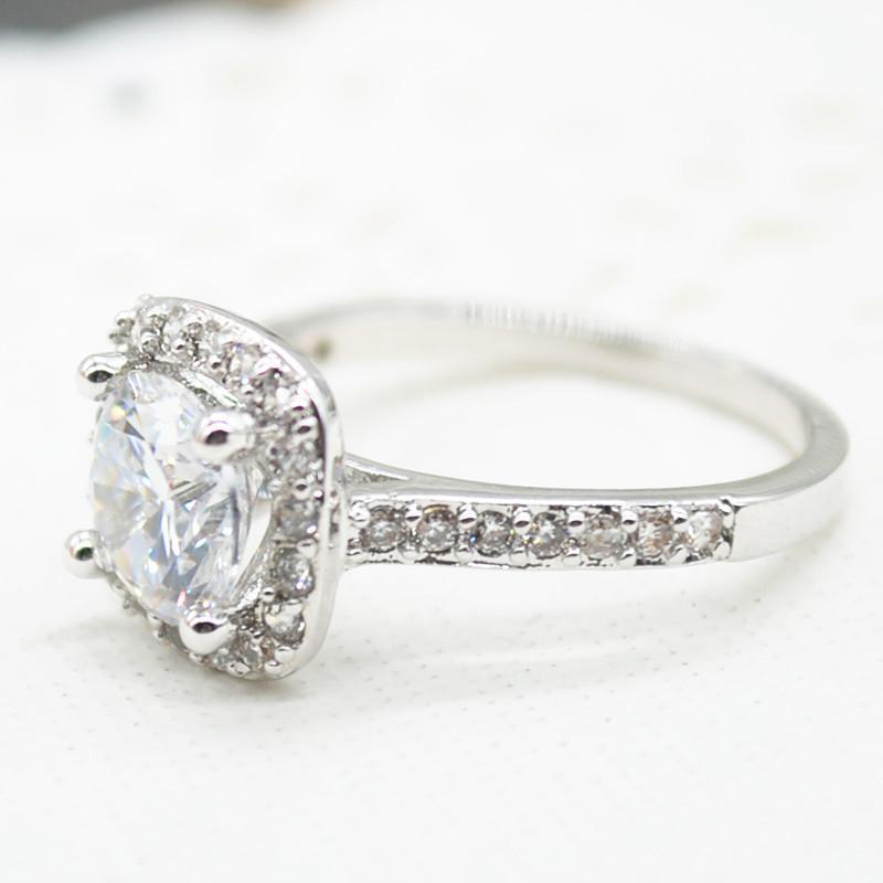 2.00 CT Cushion-Cut Queen White  Elements Ring